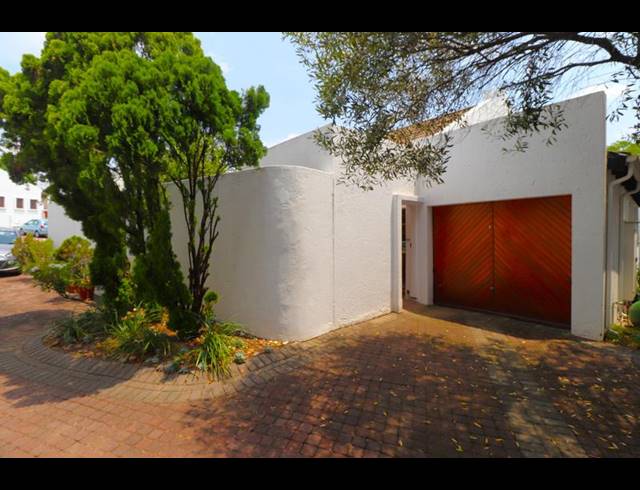 2 BEDROOM CLUSTER FOR SALE IN BRYANSTON